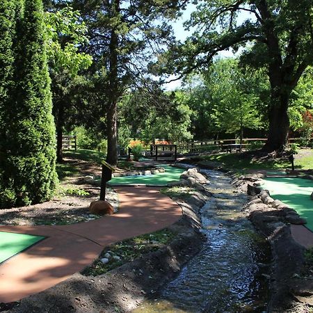 Grand Bear Resort At Starved Rock Utica Extérieur photo